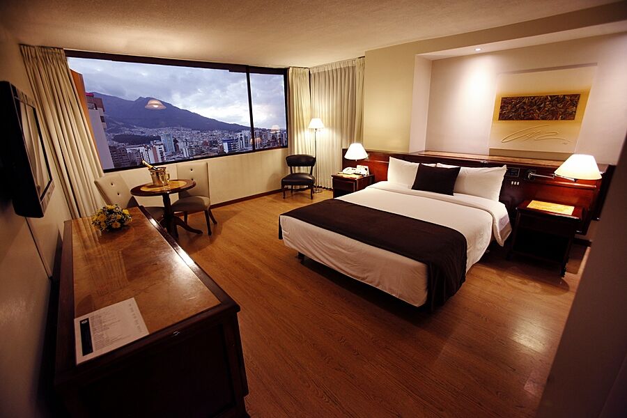 Hotel Reina Isabel Quito Exterior foto